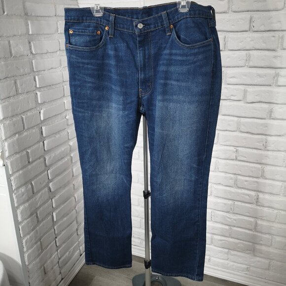 Levi's 514 Men's Size 38/30 Medium Wash Zipper & Button Fly Blue Jeans - Picture 1 of 14